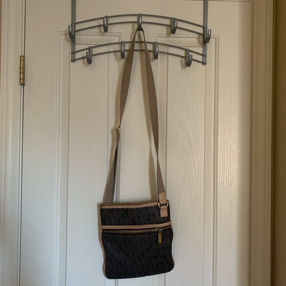 Michael Kors cross body purse